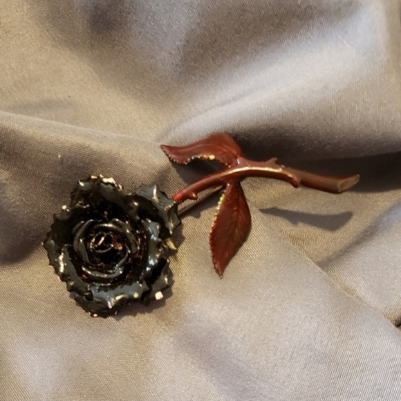 Vintage Black Rose with Stem Thorns Grief Bereavement Pin Funeral Loss 1950s - Picture 9 of 10